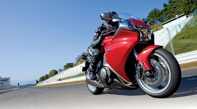 Prova Honda VFR 1200F